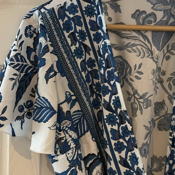 Boho Floral Print Short Sleeve Wrap V Neck Ruffle Hem A Line Dress - Picture 4 of 6